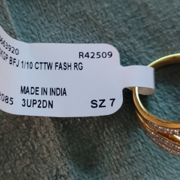 925 Sterling Silver 14KT Gold Plated 1/10 CTTW GENUINE DIAMOND Size 7 - Picture 4 of 4